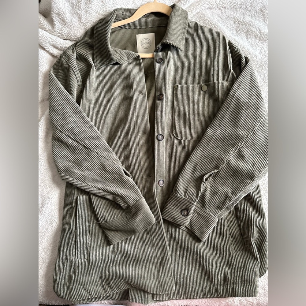 Tilly’s - Olive Sweater